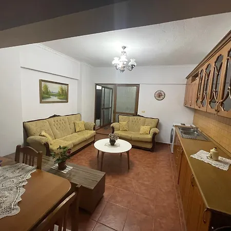 Two Bedroom Διαμέρισμα Τίρανα